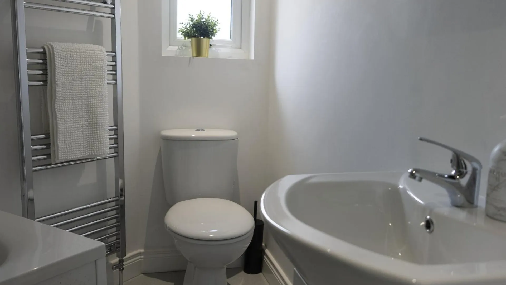 Hope Apartments Belfast - Tullymore 0*,  United Kingdom