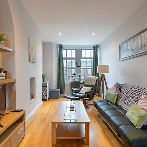 Apartment Quarters- Belgravia, Belfast