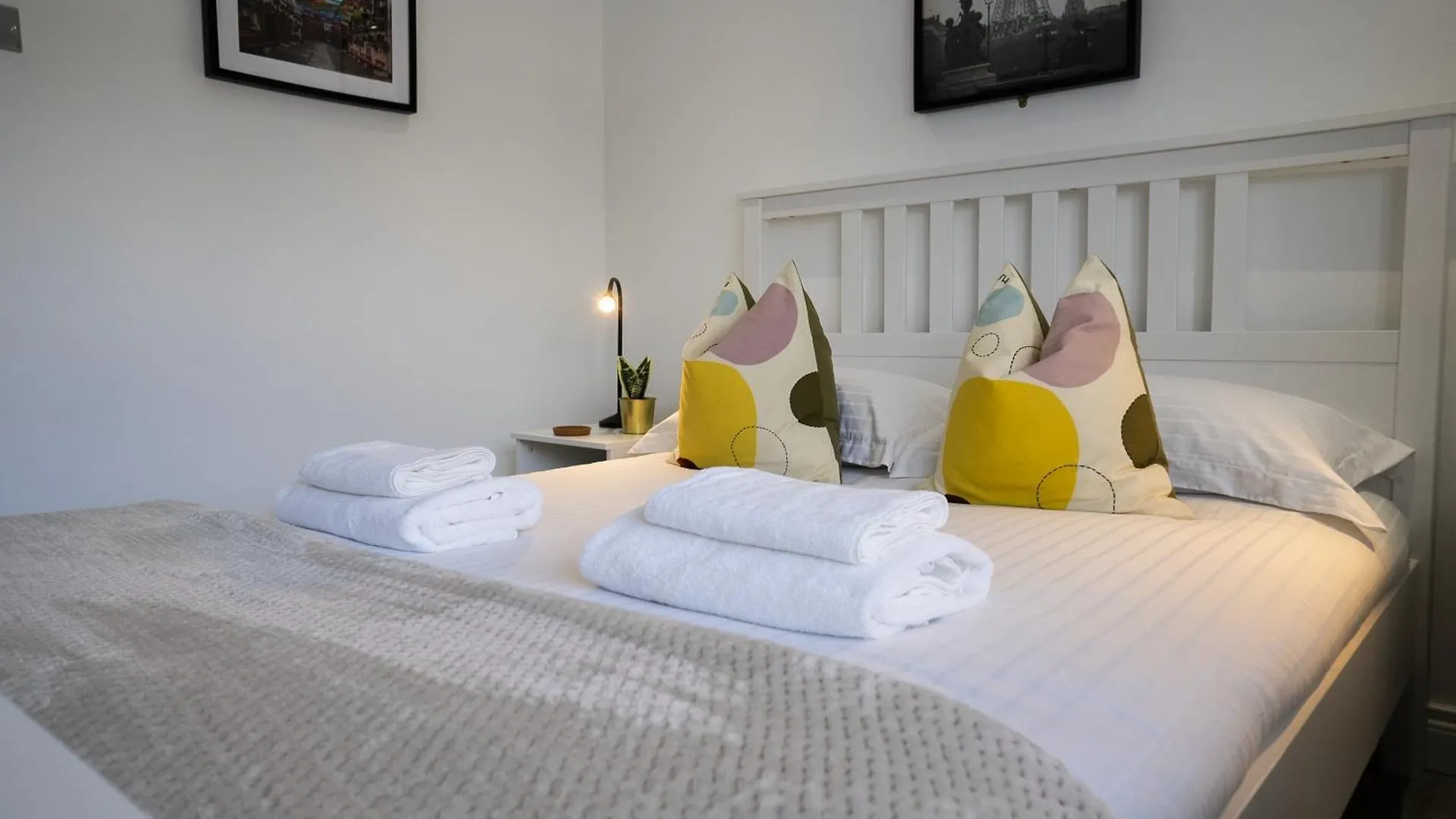 Hope Apartments Belfast - Tullymore 0*,  United Kingdom